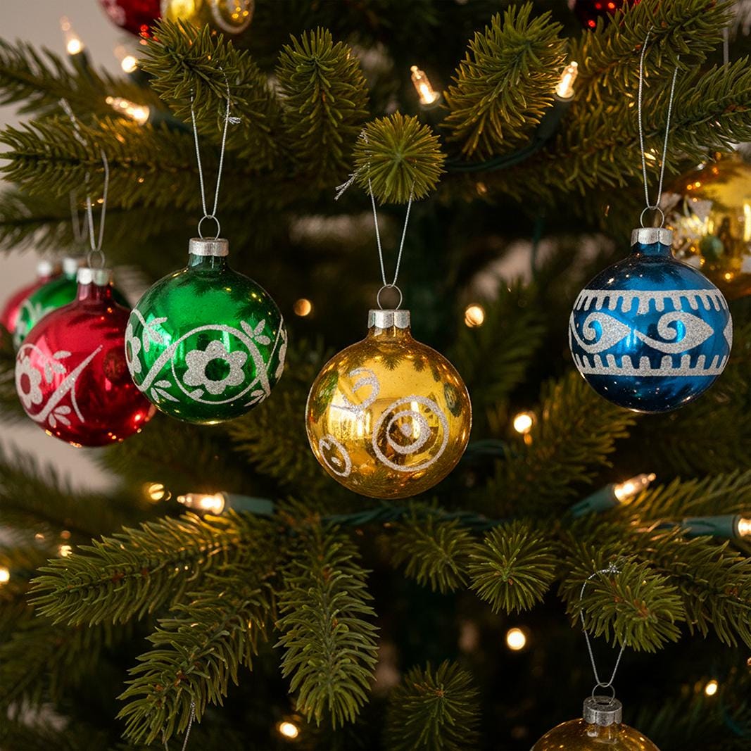 Old Vintage Box of Shiny Brites 9 Stenciled Mica 3 Gold